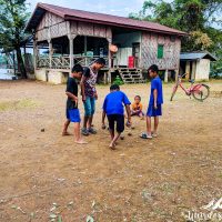 Petanque - looking at who is closer