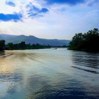 Kampot - Sunset on the river