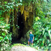 Caves to explore in Parque Lage